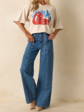 Daydreamer Chicago Tee